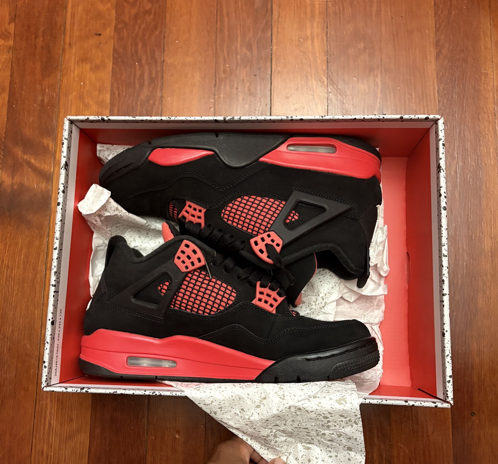 Jordan 4 Black/Red