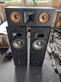 Klipsch Speakers with Yamaha Tuner