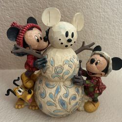 Disney Showcase Collection “Magic Comes In Many Shapes”