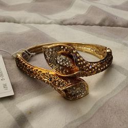 Cute Hinged Crystal Bracelet