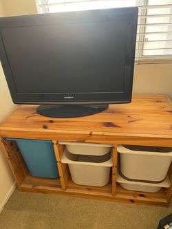 Gaming chair with games desk tv and player