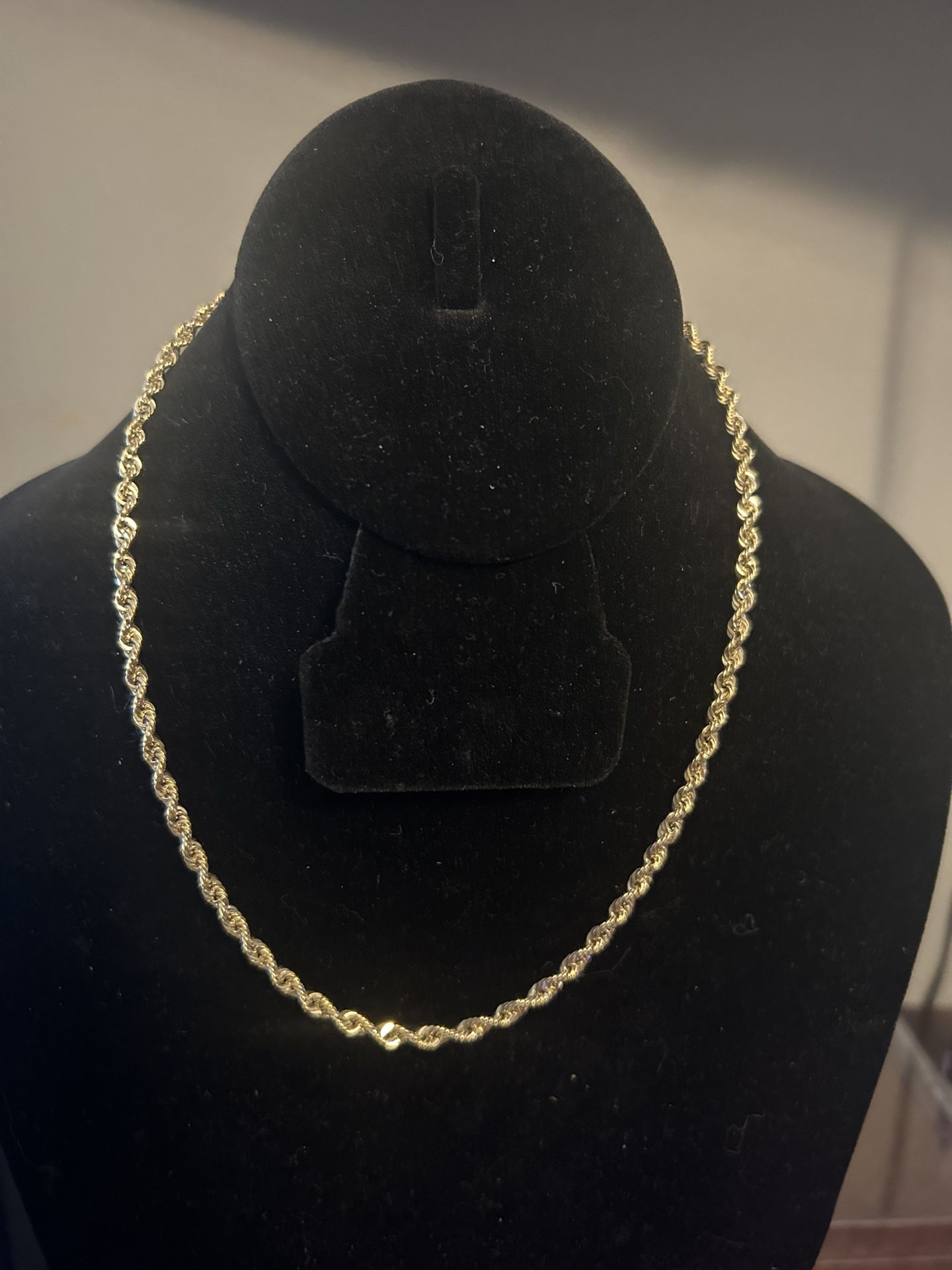 14k Gold Rope Chain Necklace 6.2 Grams 18”