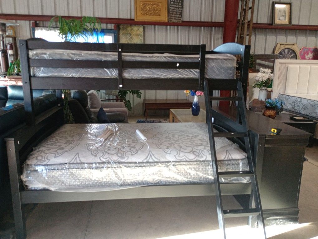Black Twin Over Full Bunk Bed Set
