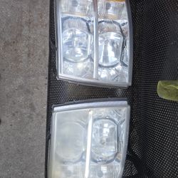 Front Headlights For A CHEVY SILVERADO 1500 07-2010