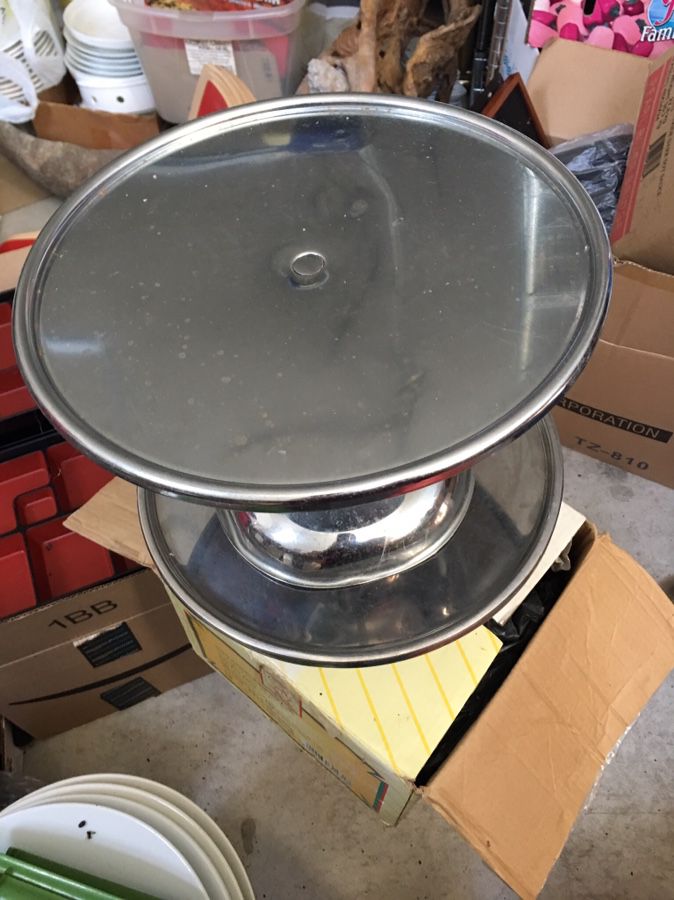 Whole Cake Stand $20