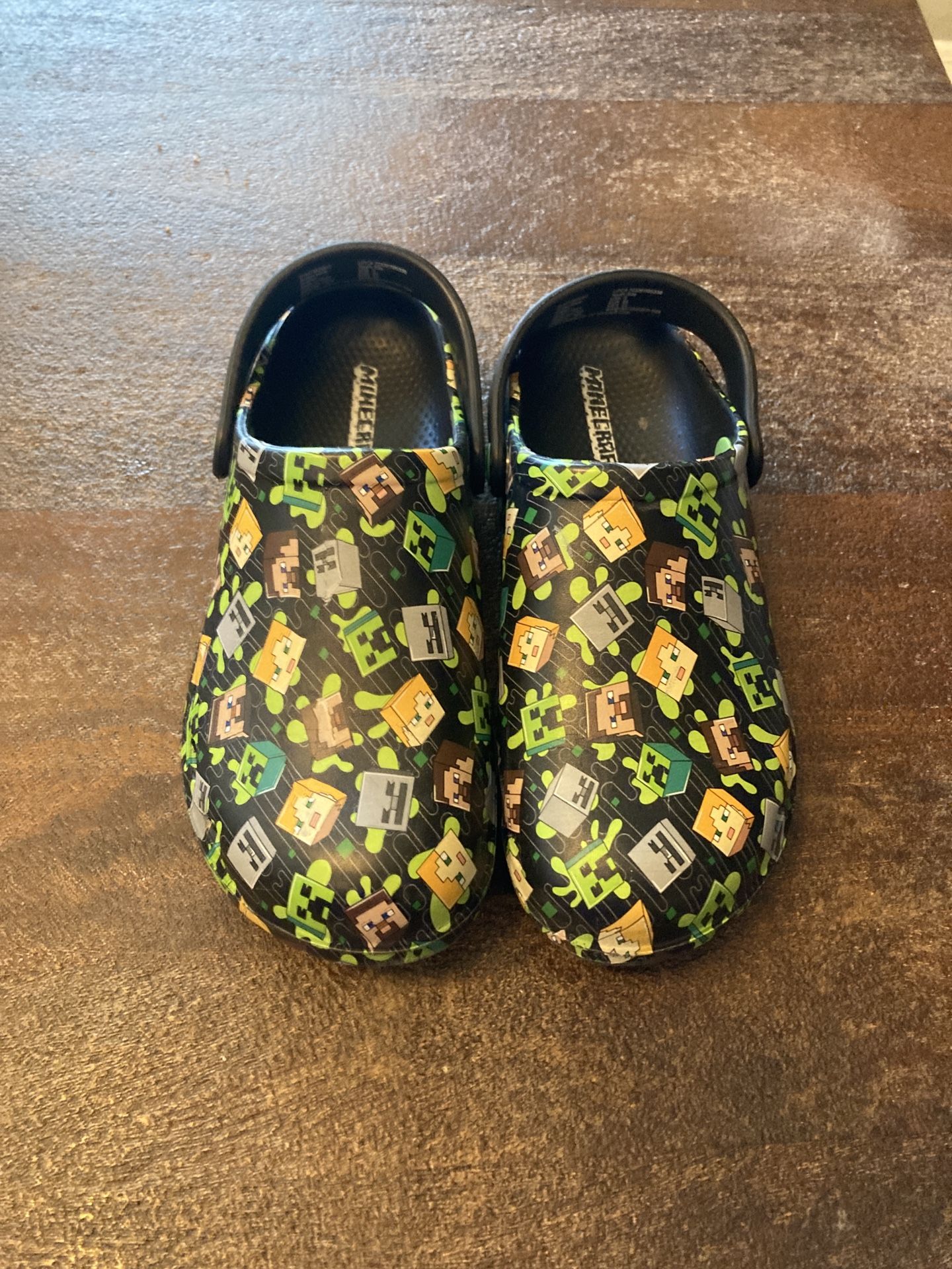 Size 3 Boys Minecraft Clogs