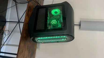 Alienware R15 Gaming Desktop