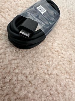 New black USB-A to Micro-USB cable (charging + data cable).