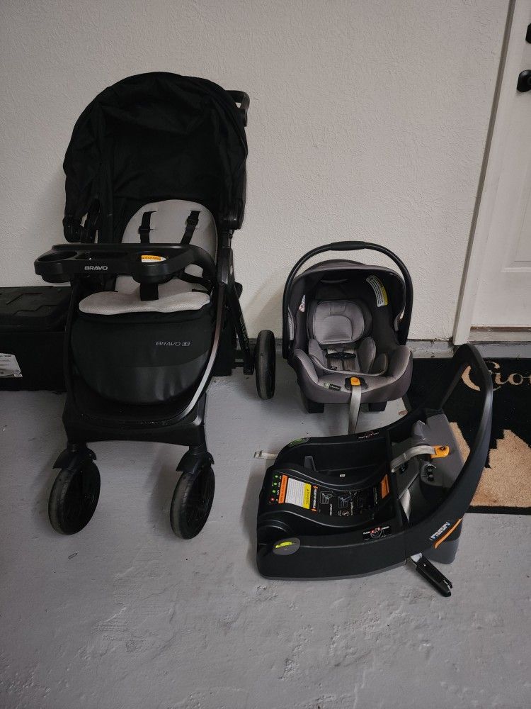 Chicco Bravo LE Quick-Fold Stroller And Chicco Keyfit 35 With Base