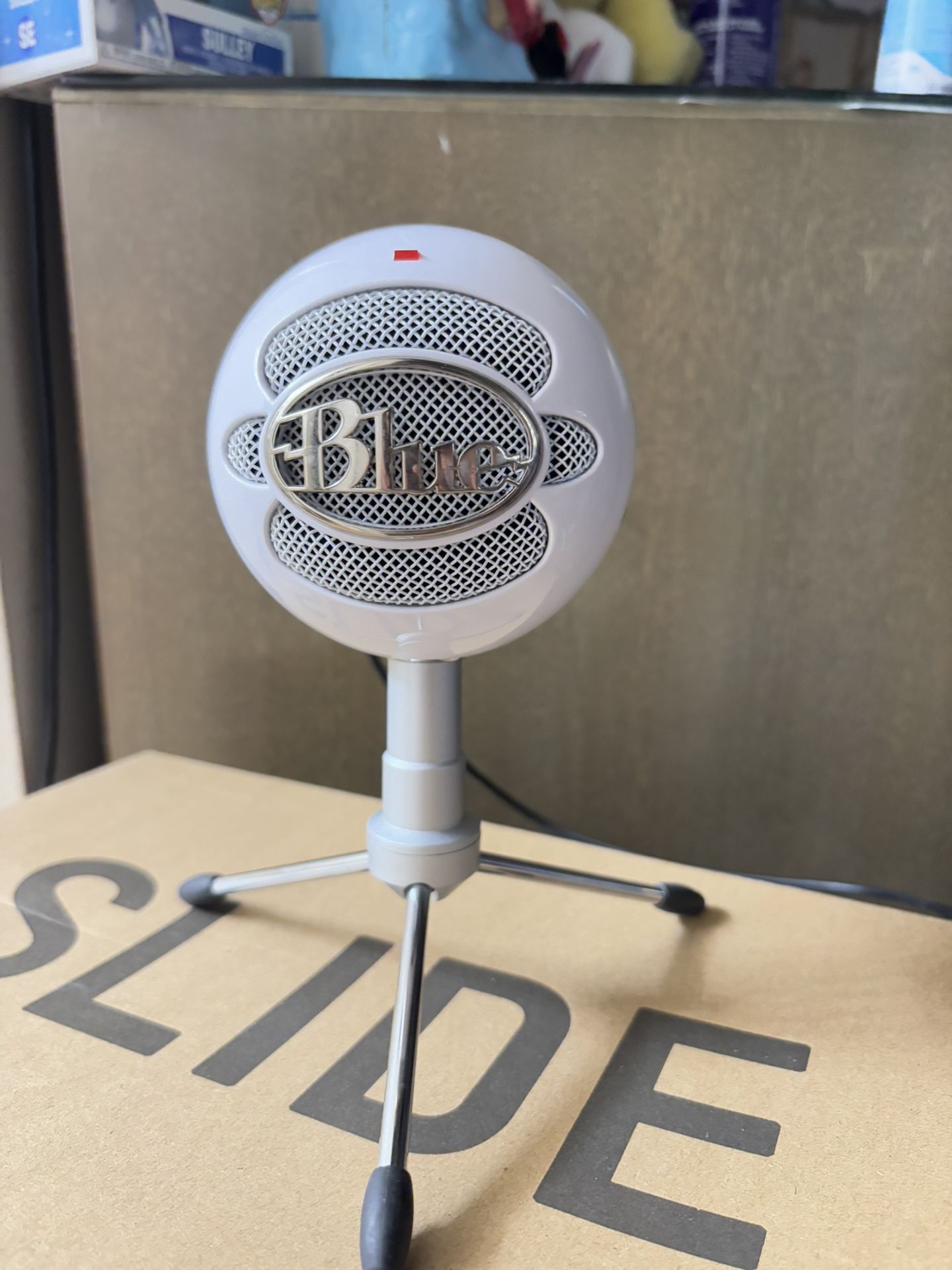 White Snowball Microphone