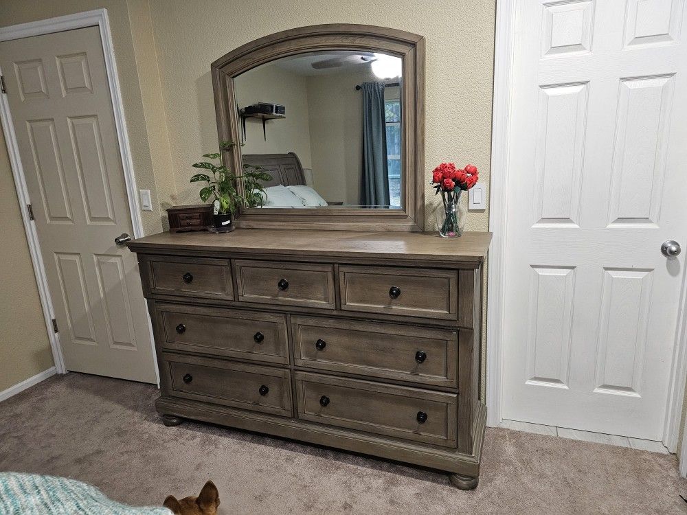 Dresser
