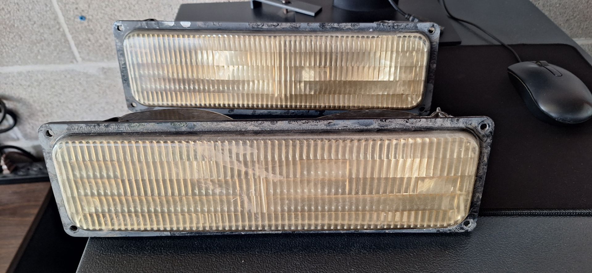 Chevrolet chevy gmc silverado tahoe yukon signal light luz de señal CV30062-B