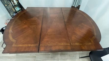 Free solid wood dining table