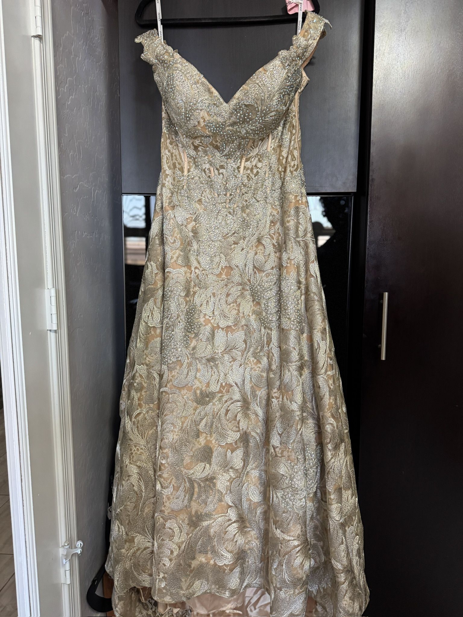 Like New-Jovani Dress