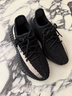 Adidas Yeezy Boost 350 V2 Core Black White