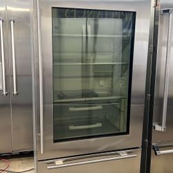 SUB ZERO 36”WIDE BUILT IN GLASS VIEW BOTTOM FREEZER 