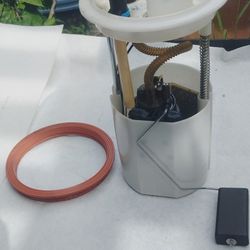 2012Volkswagen Jetta  2.5 L SE Fuel Pump 