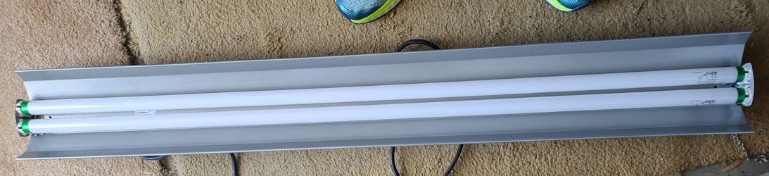 4ft garage light.