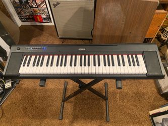 Yamaha Piaggero NP15 Portable Digital Piano w/Stand