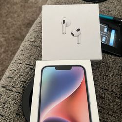 Brand New Unlocked iPhone 14 An Used AirPods 2gen