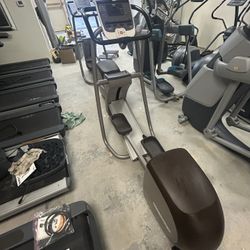 Precor 5.31 Elliptical 