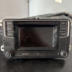 Pre-Owned 16 2016 Volkswagen Beetle Wolfsburg Edition - AM FM CD Media Audio Radio Player Display Screen OEM - Verify Specific Vehicle Fitment In Desc