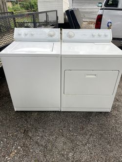Whirlpool Washer And Electric Dryer Set 