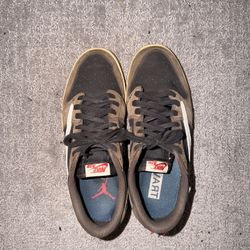 Travis Scott Jordan 1 Low 