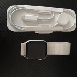 Apple Watch SE 44mm Aluminum Case Gps Silver (no Box) 