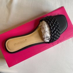 Flat Sandals 