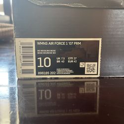 WMNS AIR FORCES 1’07 PRM
