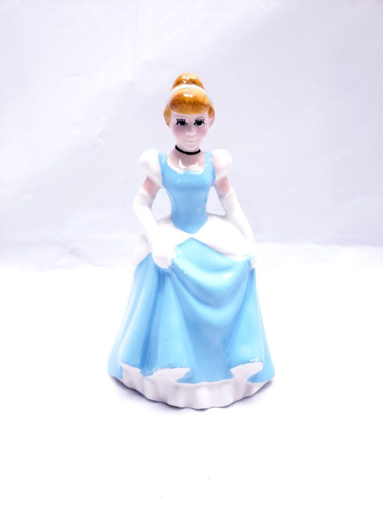 Vintage Disney Princess Cinderella Collectible Figurine Porcelain Ceramic Japan