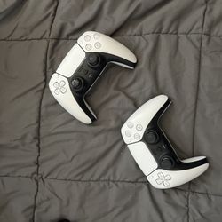 PS5 Controllers