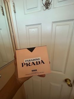 Prada paradoxe perfume