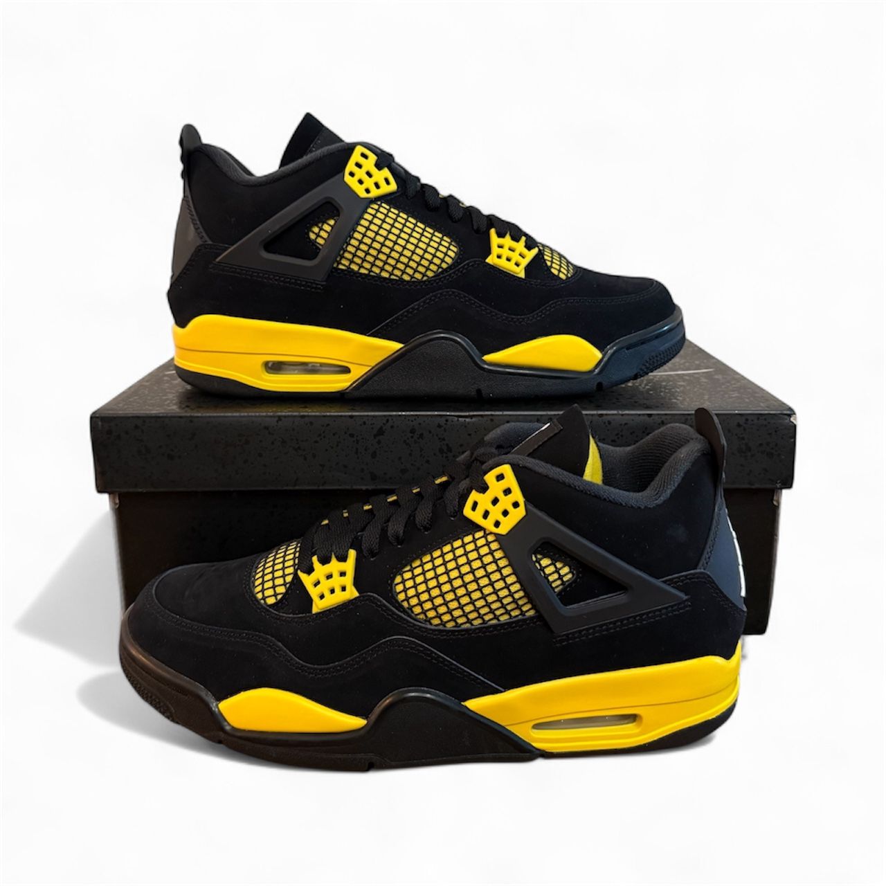 Air Jordan 4 Retro Thunder 