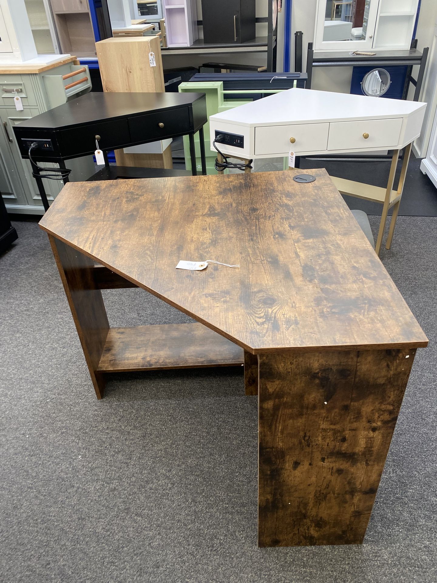 New Assembled Corner Desk, 90 Degrees Triangle Computer Desk for Small Space, Bedroom Makeup Vanity Desk with Storage Shelves & CPU Stand, Space Savin