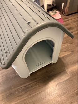 Medium to large dog house