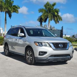 2017 Nissan Pathfinder V6 3rd Row Seats