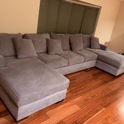 Living Spaces (authentic) Double Chaise Sofa