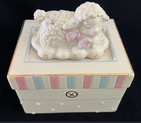 Lazy lamb Box