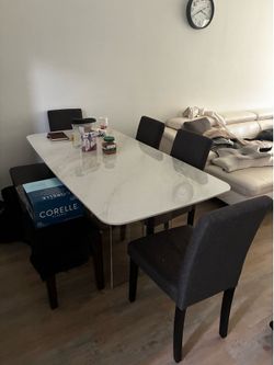 Modern Dining Table + 4 Chairs – Great Condition