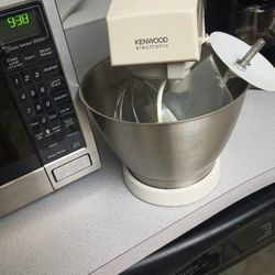 Kenwood Electric Mixer 
