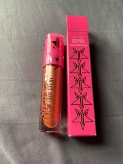 Jeffree Star lipstick