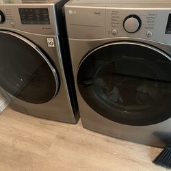 READ BELOW*** LG Washer and Gas Dryer - great condition