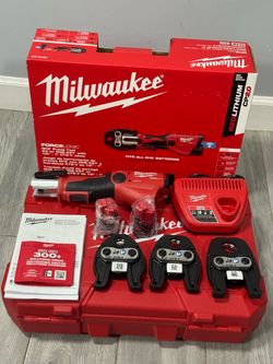 Milwaukee M12 ForceLogic Press Tool Kit