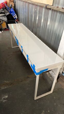 Gorgeous glossy white table