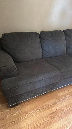 Couch set