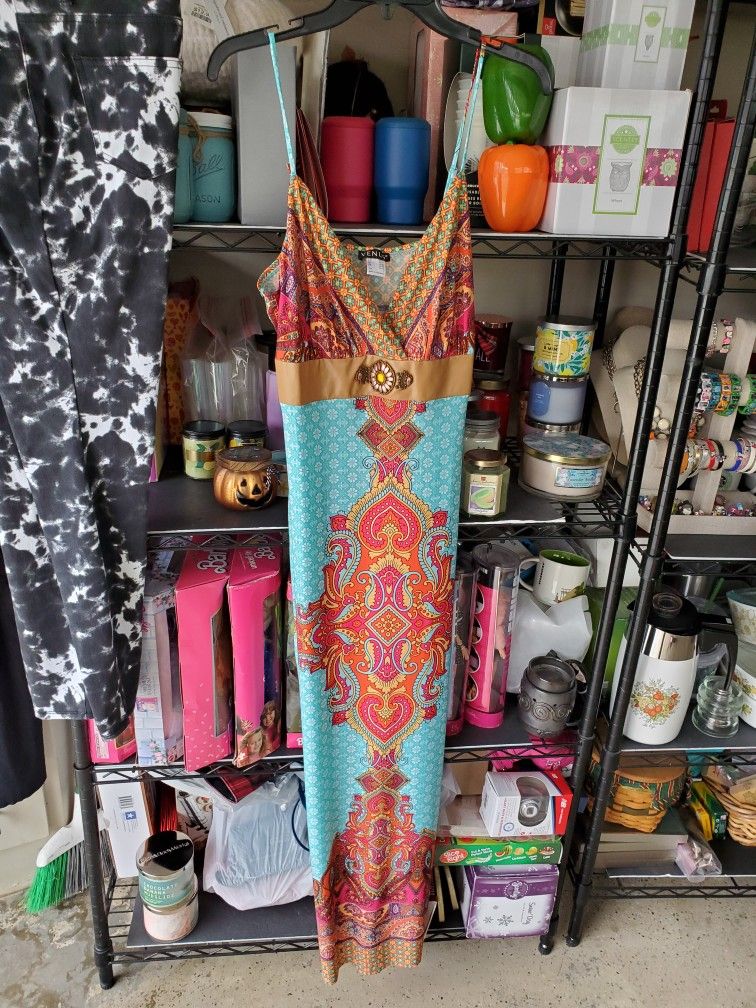 Venus Long Dress. Lg. Like New