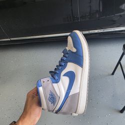 Jordan 1 Retro High OG
True Blue Size 9