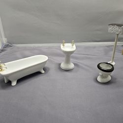 Vintage Dollhouse Porcelain Bathroom Set